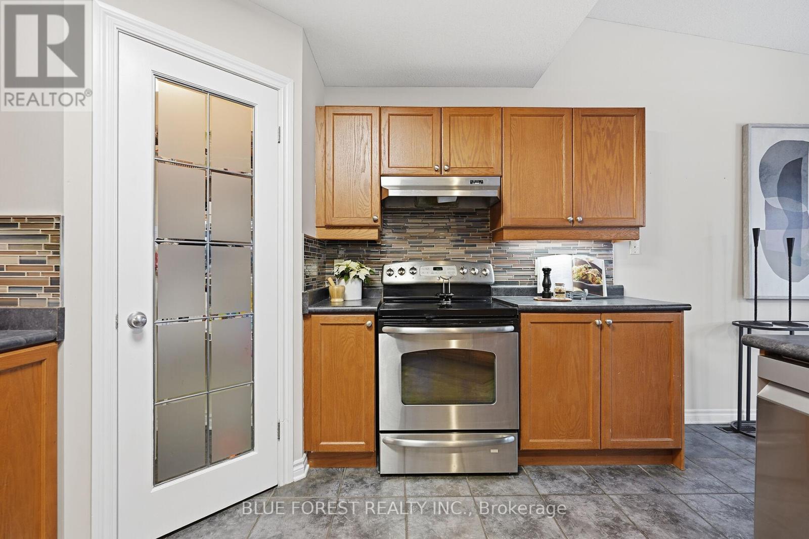 2408 Asima Drive, London South, Ontario  N6M 0B3 - Photo 12 - X12680264