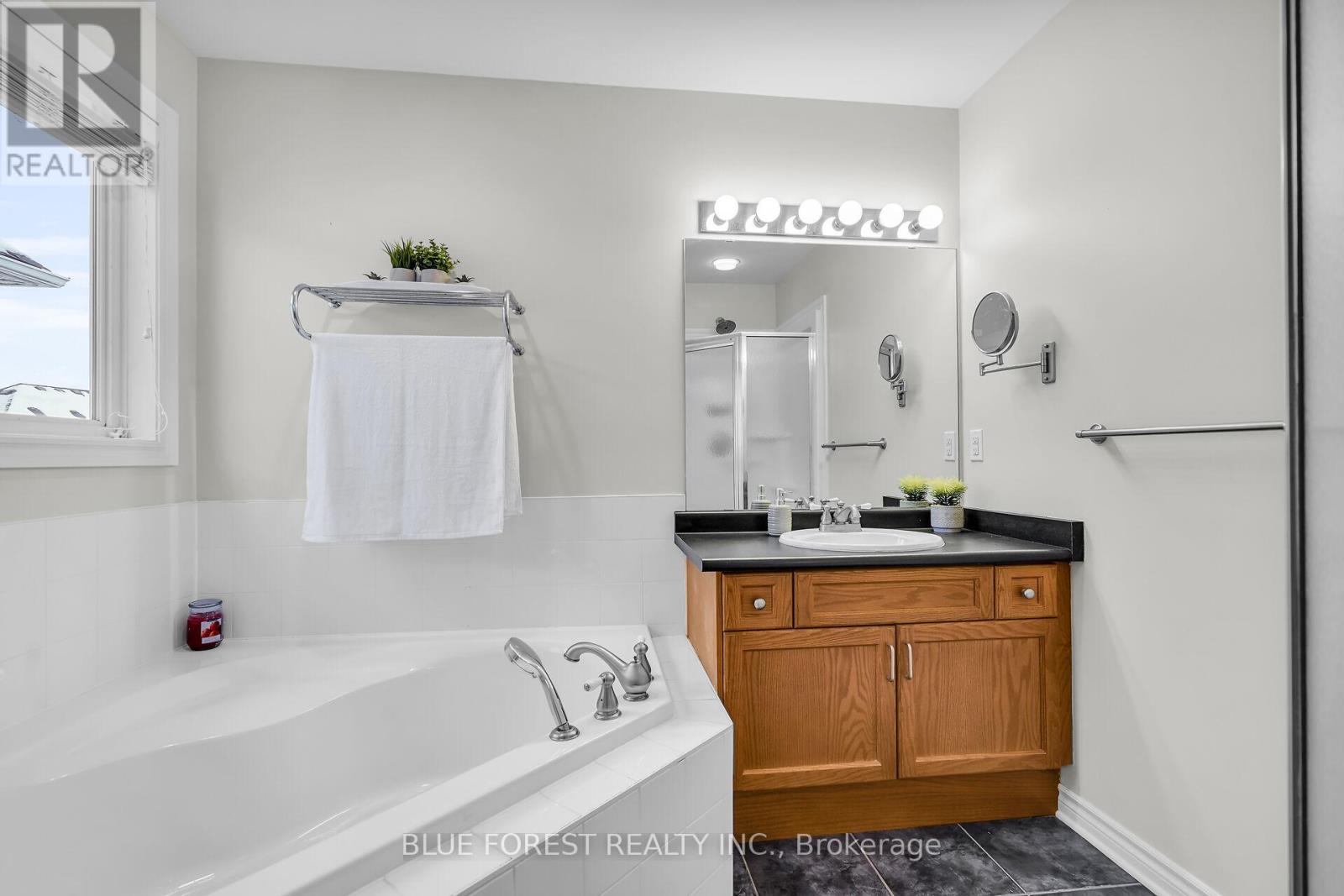 2408 Asima Drive, London South, Ontario  N6M 0B3 - Photo 21 - X12680264