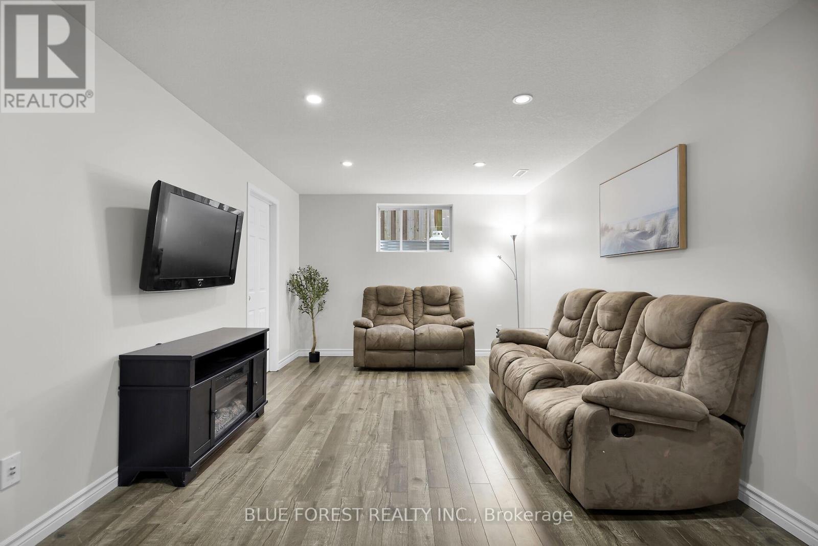 2408 Asima Drive, London South, Ontario  N6M 0B3 - Photo 31 - X12680264