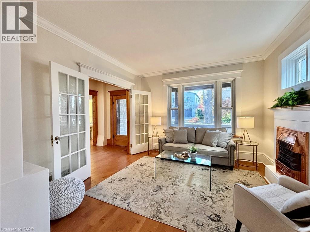 34 Menno Street, Waterloo, Ontario  N2L 2A7 - Photo 5 - 40787605