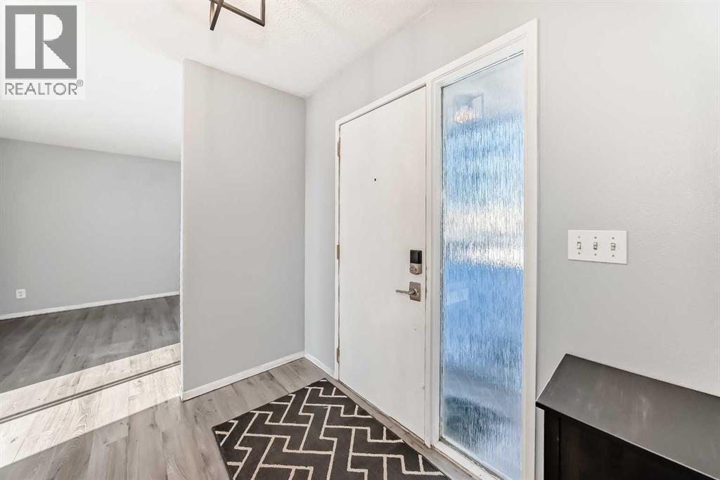 20, 123 Queensland Drive Se, Calgary, Alberta  T2J 5J4 - Photo 4 - A2272201