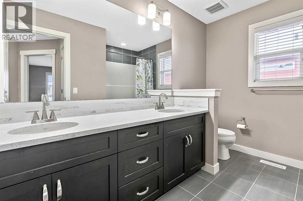 90 Mount Rae Heights, Okotoks, Alberta  T1S 0P1 - Photo 32 - A2274747
