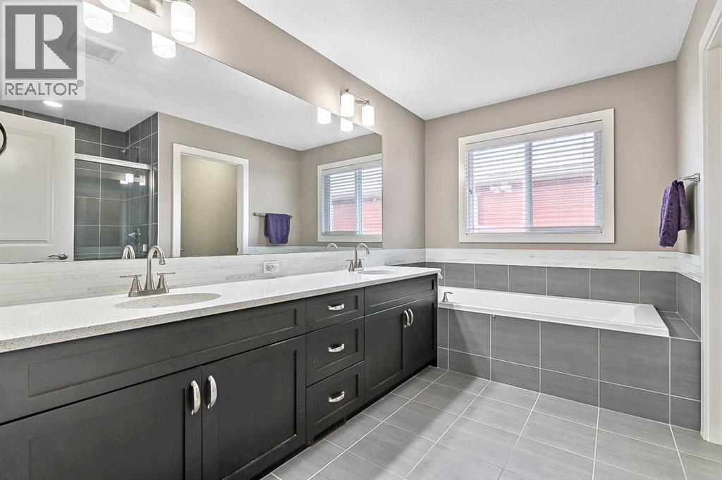 90 Mount Rae Heights, Okotoks, Alberta  T1S 0P1 - Photo 27 - A2274747