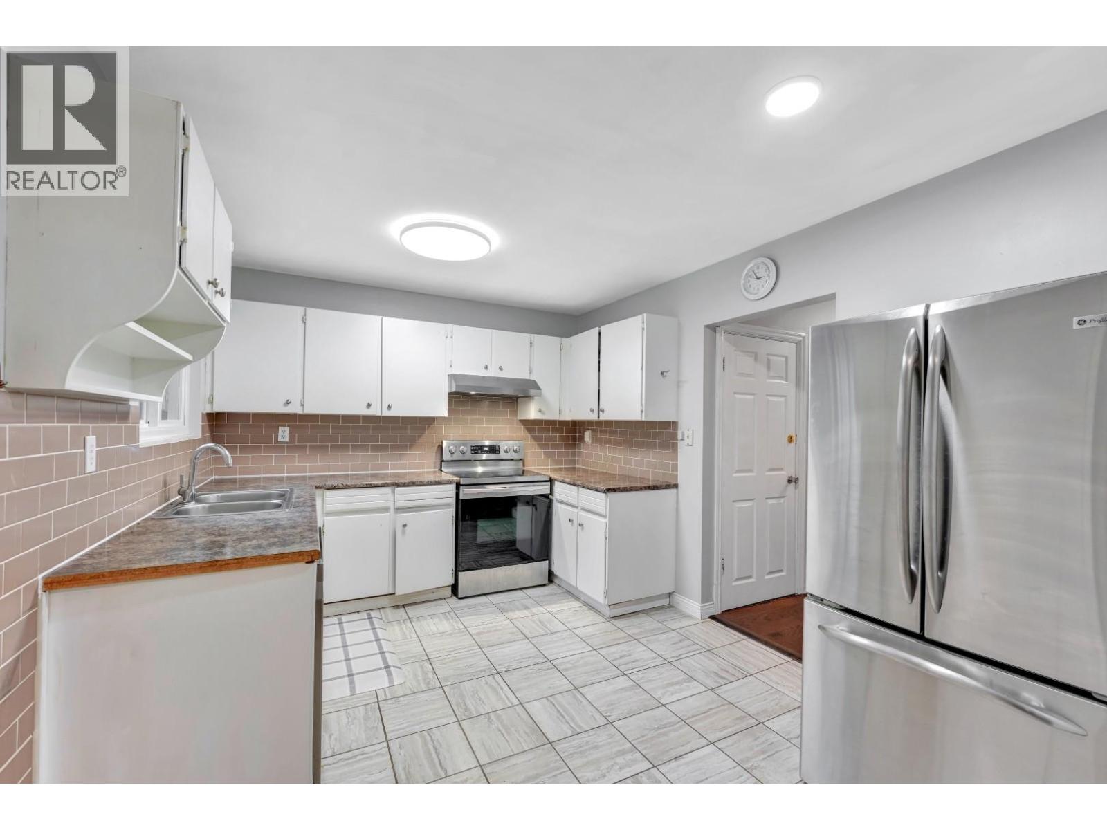 2158 Sandra Way, Port Coquitlam, British Columbia  V3C 1A6 - Photo 27 - R3076398