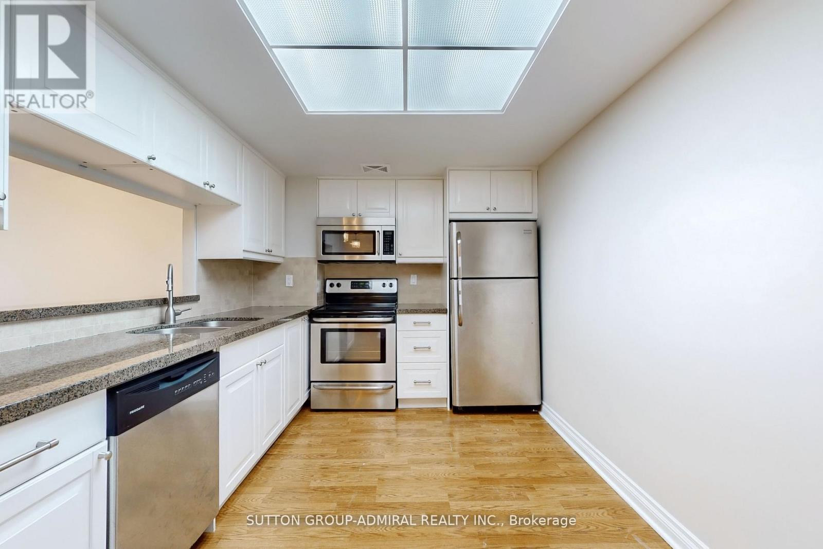 1107 - 7601 Bathurst Street, Vaughan, Ontario  L4J 4H5 - Photo 9 - N12682894