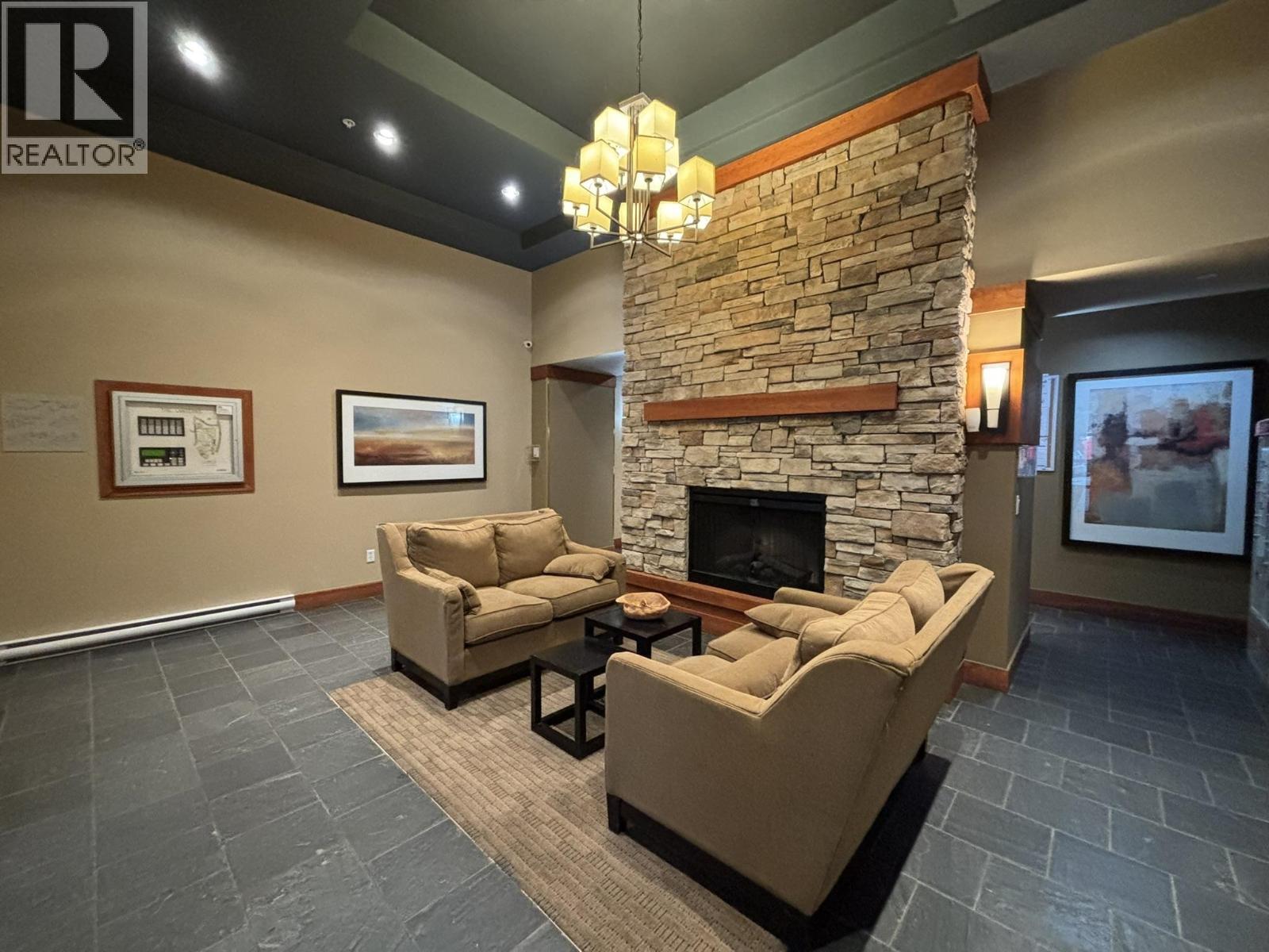 103 3082 Dayanee Springs Boulevard, Coquitlam, British Columbia  V3E 0A3 - Photo 4 - R3054648