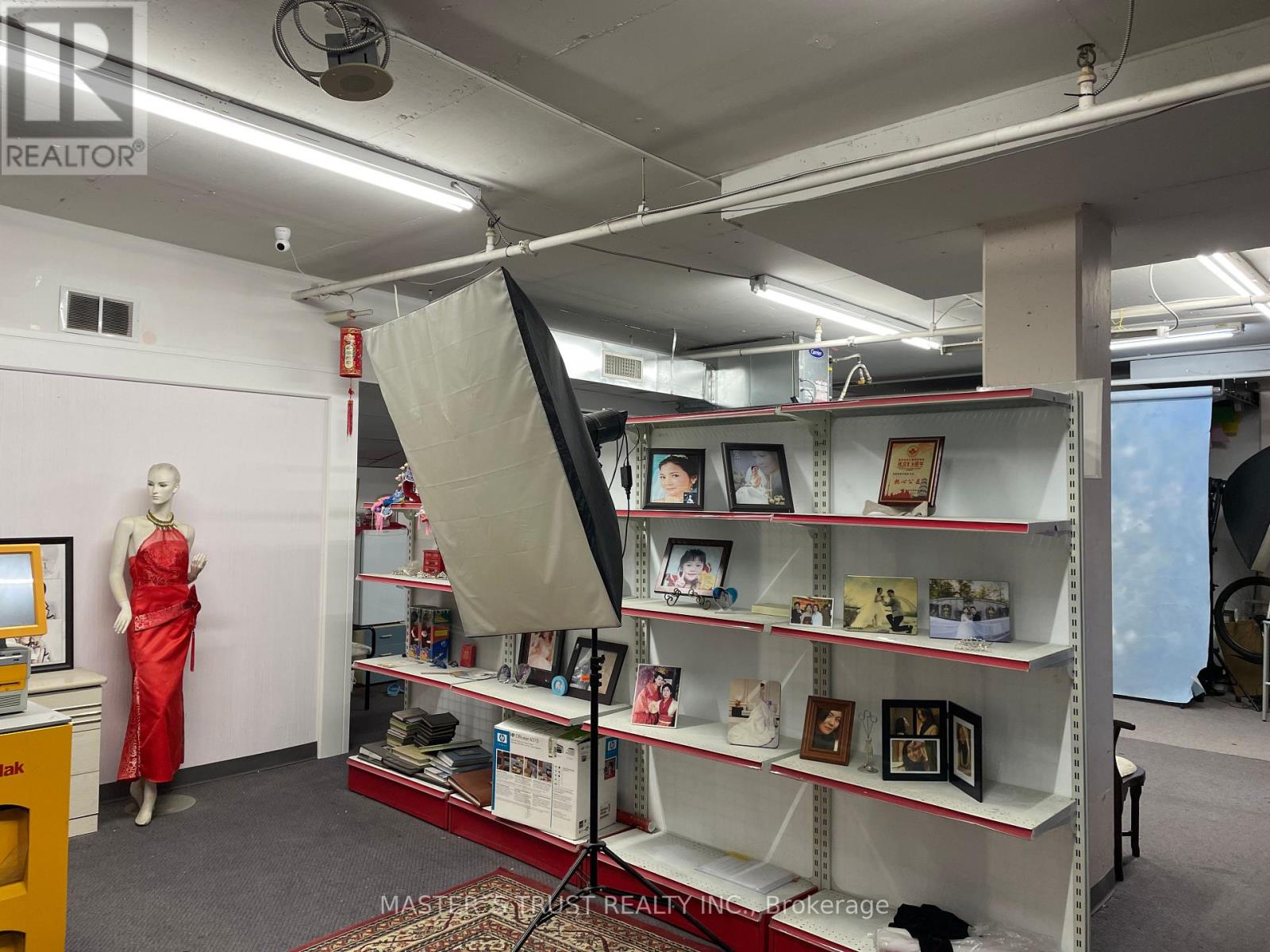 C1 & C2 - 222 Spadina Avenue, Toronto, Ontario  M5T 3B3 - Photo 4 - C12682974