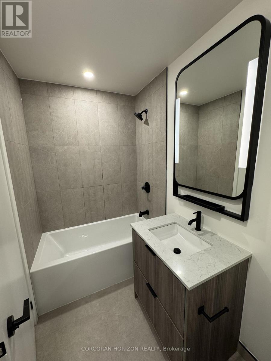 810 - 1050 Eastern Avenue, Toronto, Ontario  M4L 0B7 - Photo 4 - E12682966