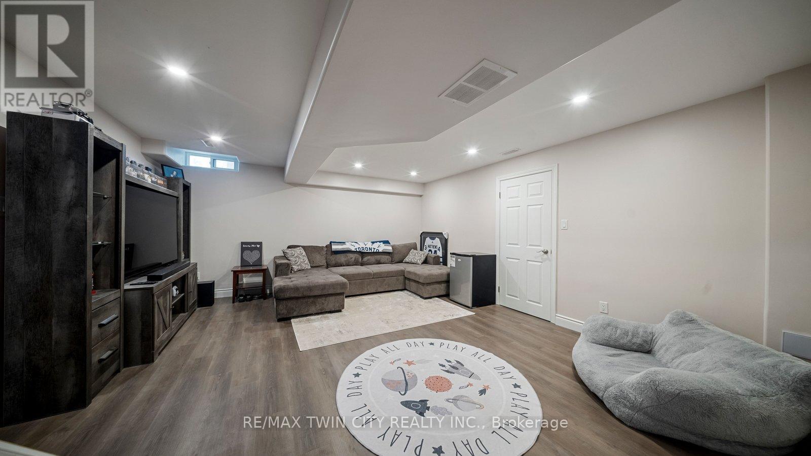 5 Enfield Crescent, Brantford, Ontario  N3P 1B3 - Photo 19 - X12649730