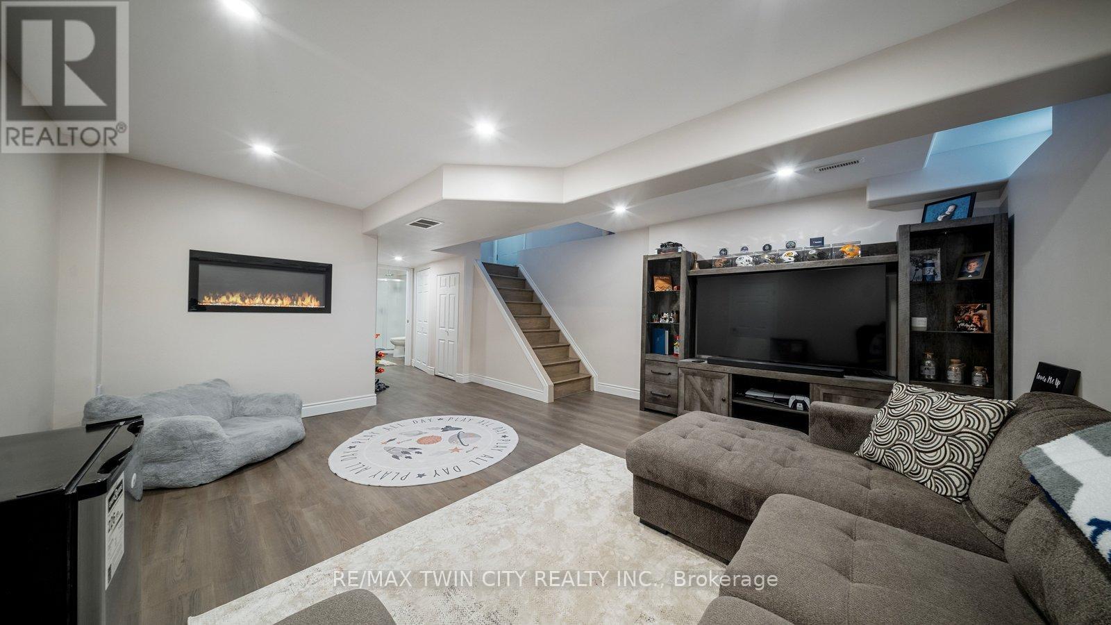 5 Enfield Crescent, Brantford, Ontario  N3P 1B3 - Photo 18 - X12649730