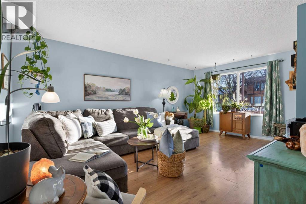 660 Whiteridge Road Ne, Calgary, Alberta  T1Y 2Y8 - Photo 6 - A2277881