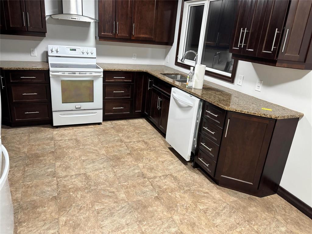 2 Brook Dale Road, Lac Du Bonnet Rm, Manitoba  R0E 1A0 - Photo 8 - 202523157