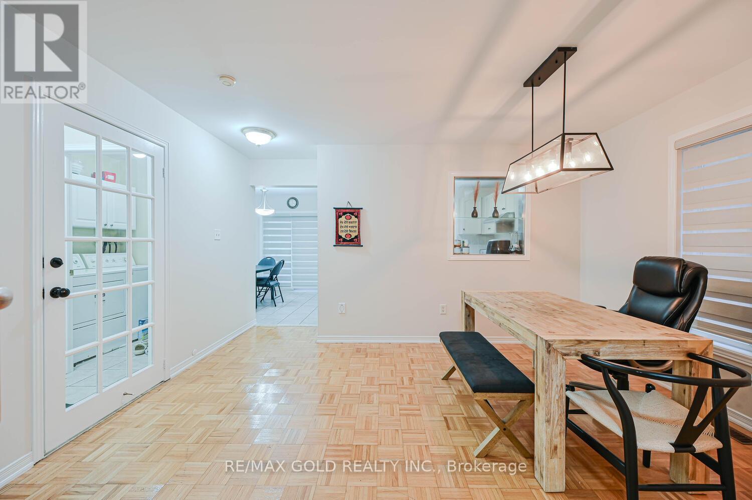 80 Octillo Boulevard, Brampton, Ontario  L6R 2V6 - Photo 3 - W12660120