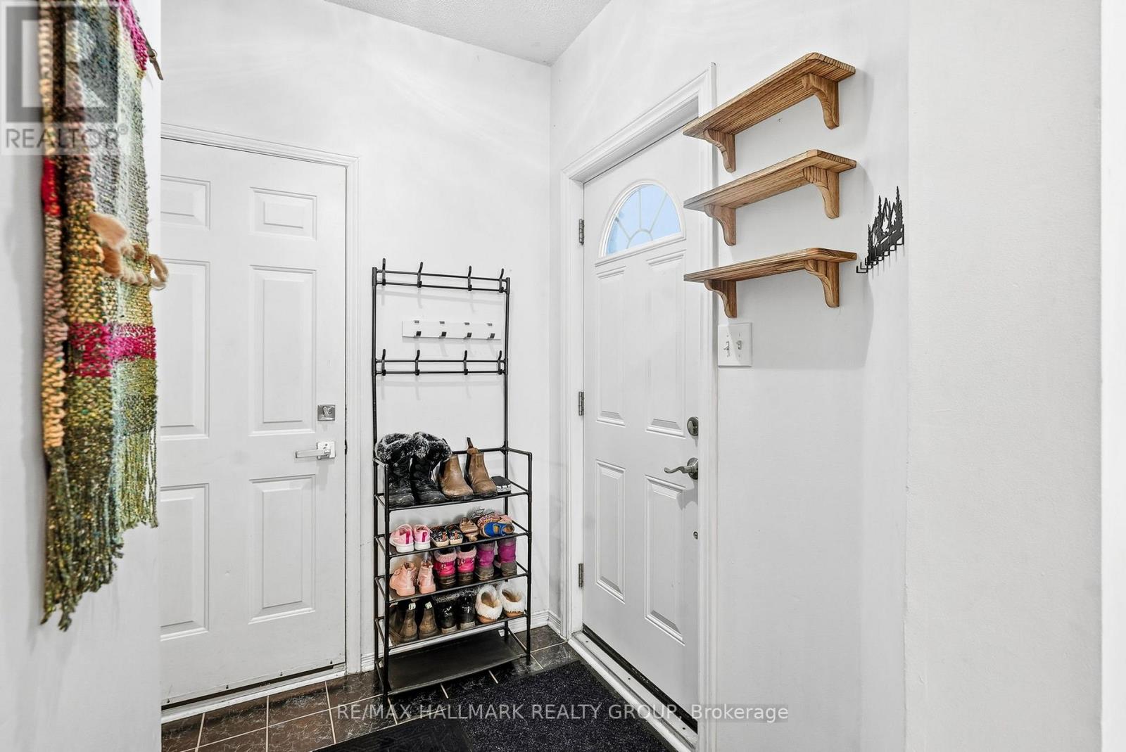 480 Wincanton Drive, Ottawa, Ontario  K4A 3Y1 - Photo 5 - X12683036