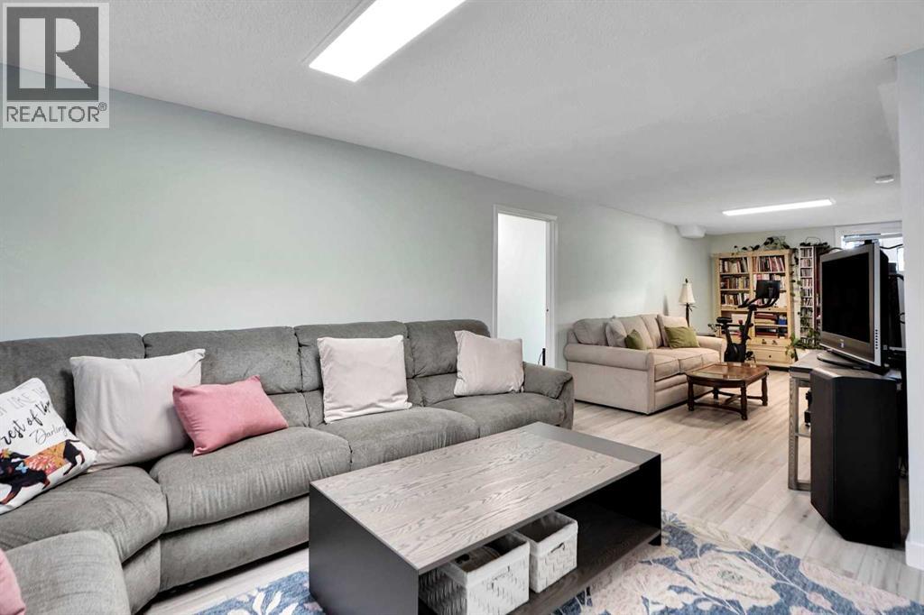 911 6 Street Se, High River, Alberta  T1V 1K3 - Photo 29 - A2274260