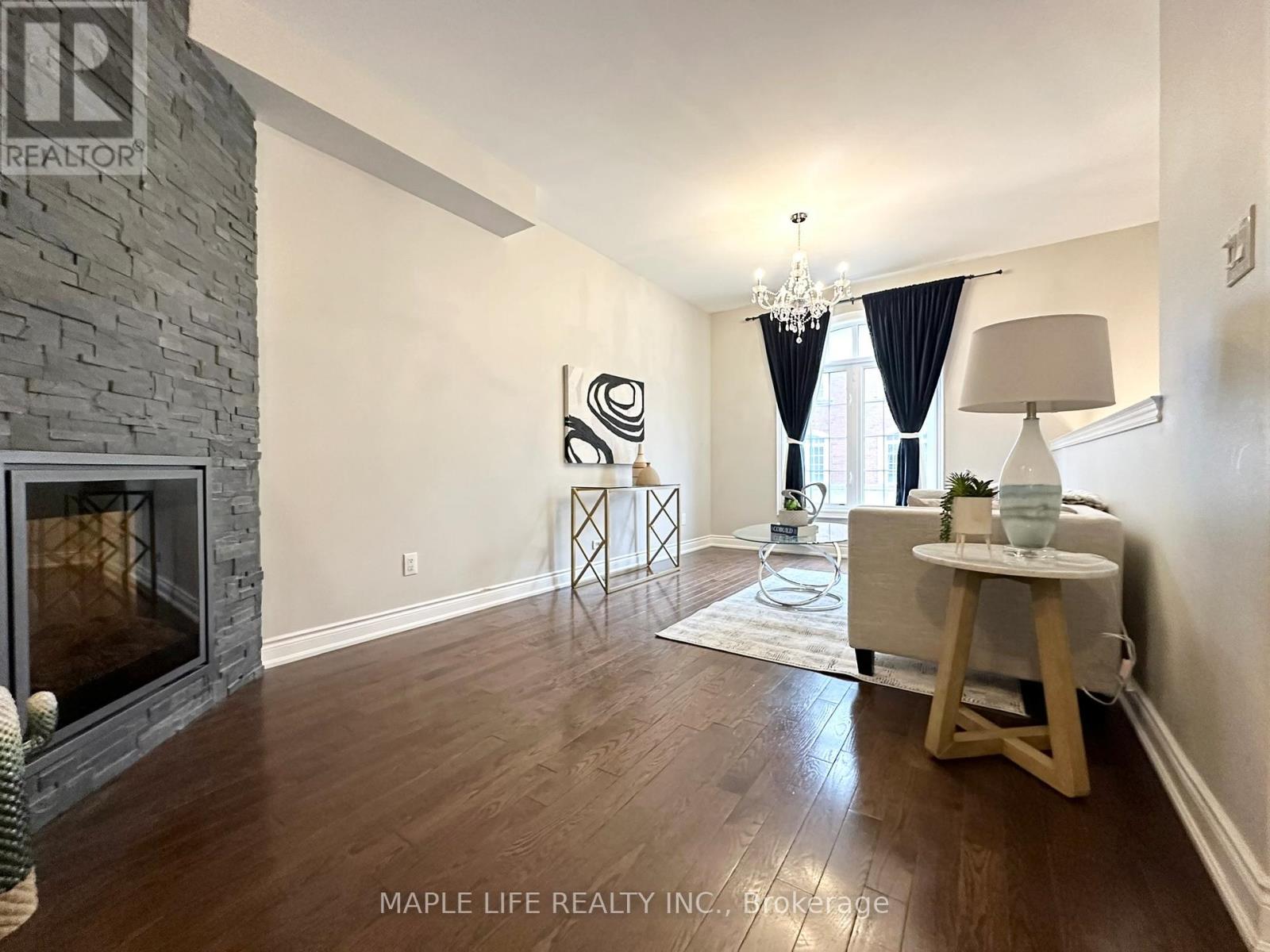 5 Hayes Lane, Toronto, Ontario  M2N 0E7 - Photo 4 - C12683002