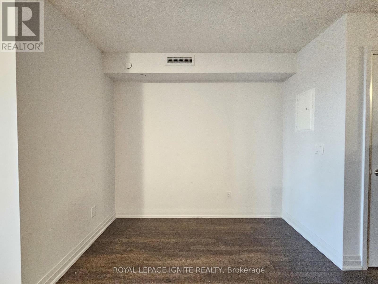 2003 - 20 Meadowglen Place, Toronto, Ontario  M1G 0A9 - Photo 2 - E12683028