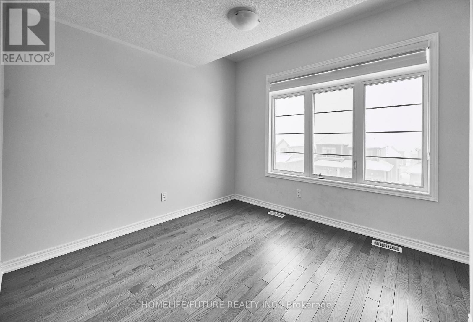 23 Faimira Avenue, Georgina, Ontario  L4P 0C2 - Photo 49 - N12683042