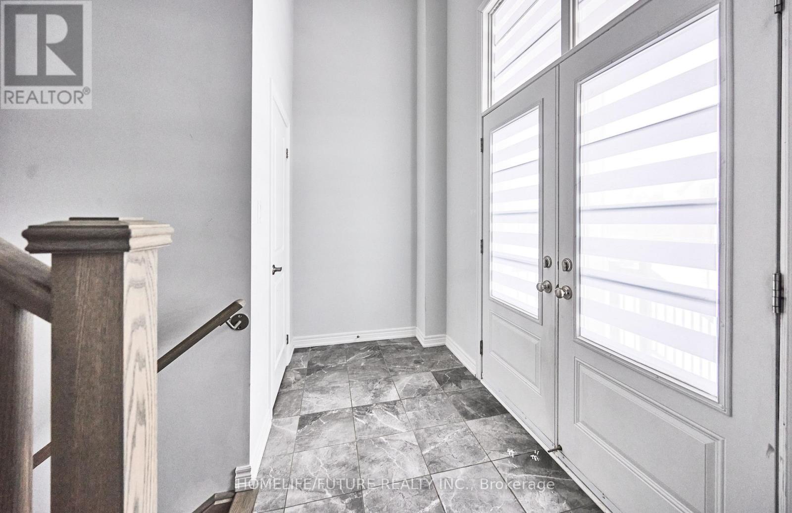 23 Faimira Avenue, Georgina, Ontario  L4P 0C2 - Photo 6 - N12683042