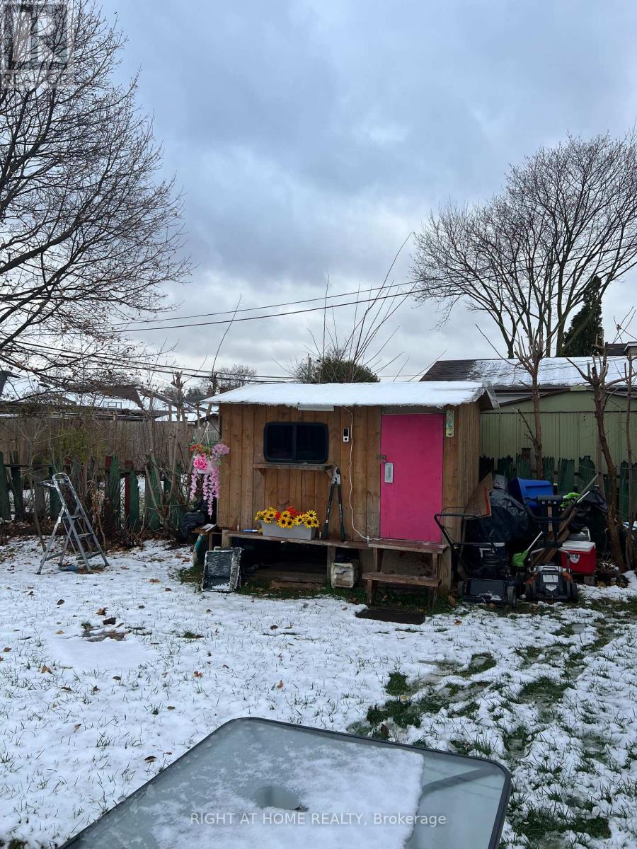 Main/lower Bsmt - 14 Tofield Crescent, Toronto, Ontario  M9W 2B9 - Photo 10 - W12683000