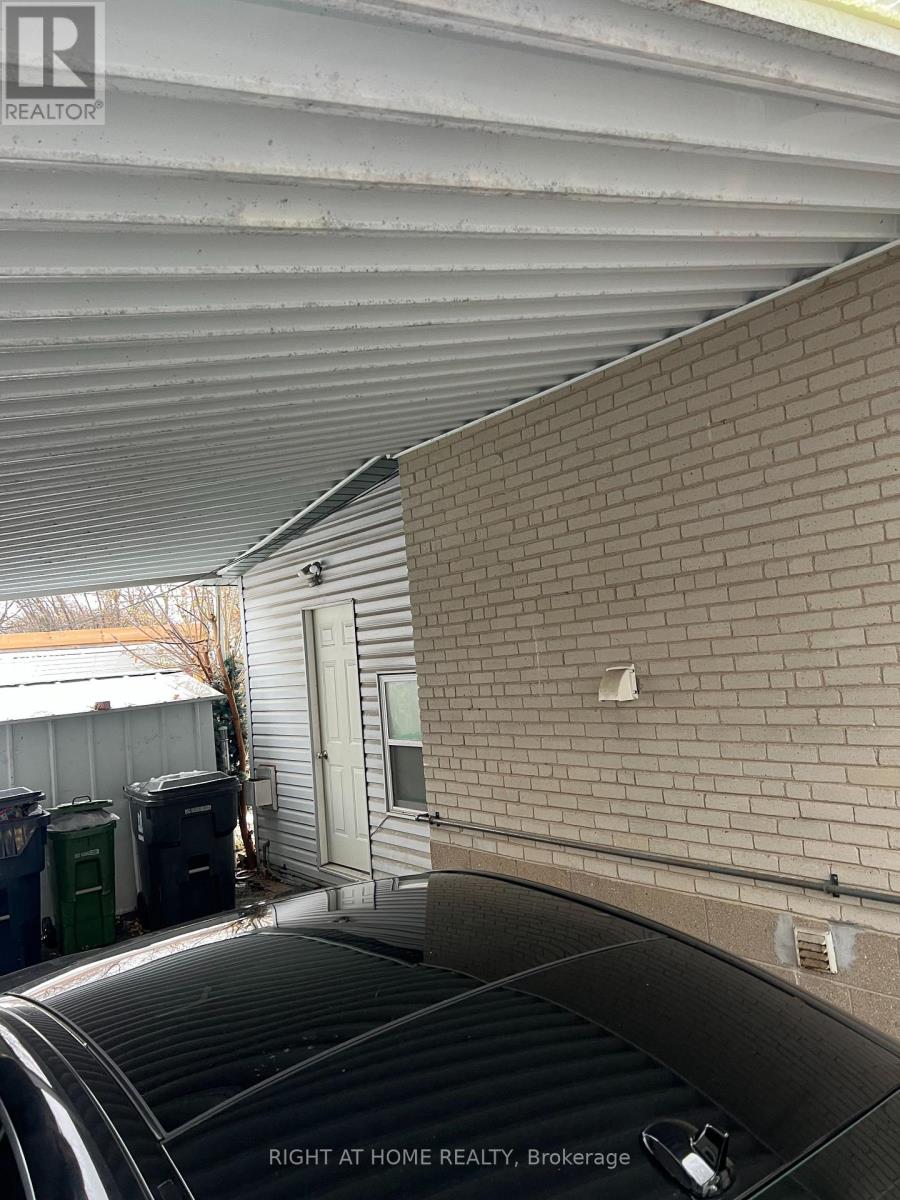 Main/lower Bsmt - 14 Tofield Crescent, Toronto, Ontario  M9W 2B9 - Photo 15 - W12683000