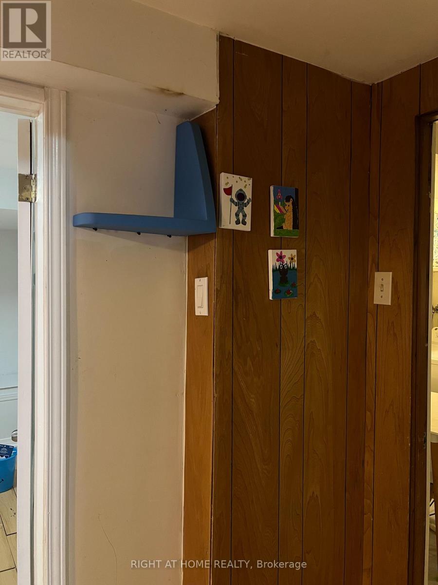 Main/lower Bsmt - 14 Tofield Crescent, Toronto, Ontario  M9W 2B9 - Photo 19 - W12683000