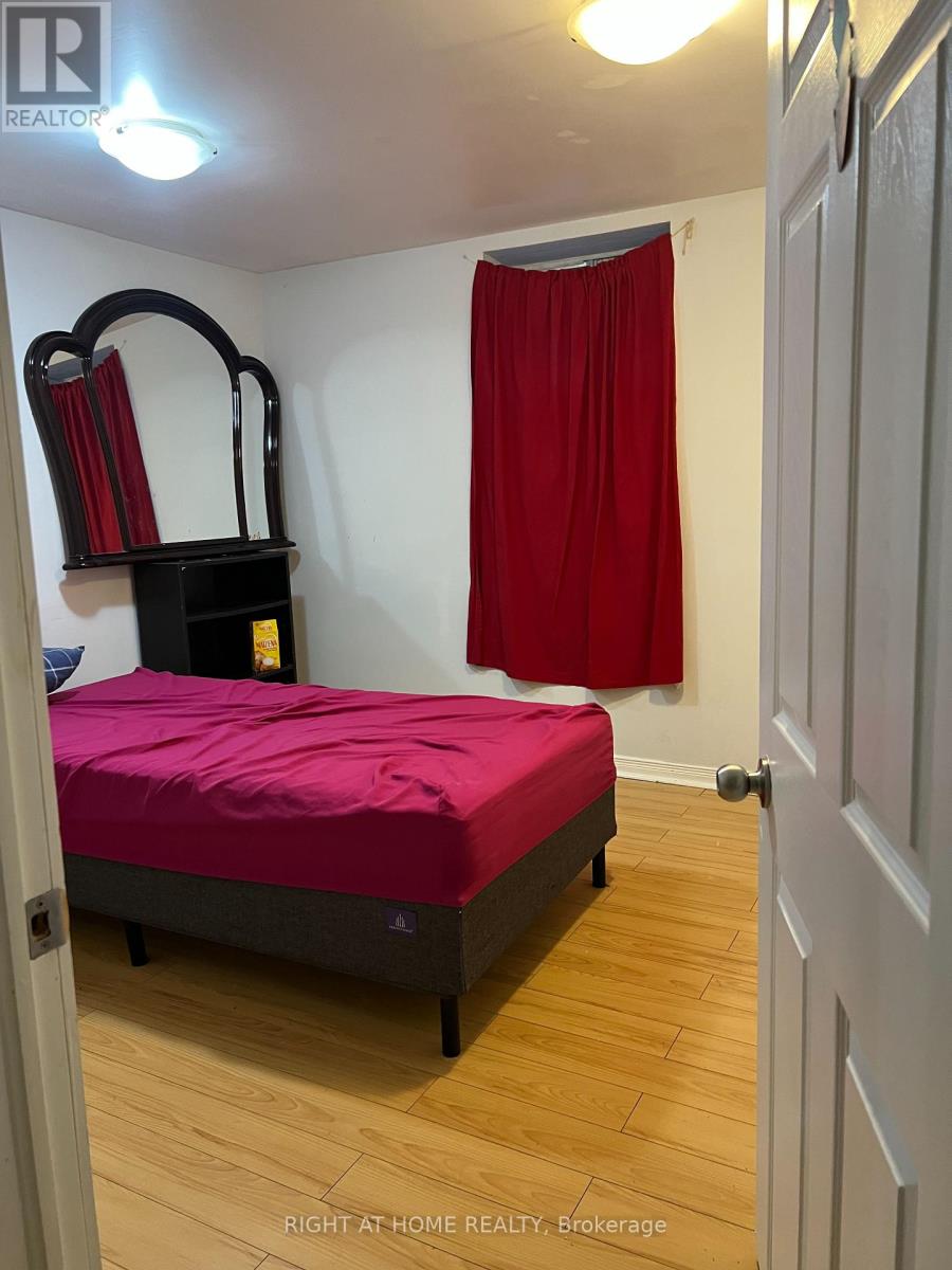 Main/lower Bsmt - 14 Tofield Crescent, Toronto, Ontario  M9W 2B9 - Photo 8 - W12683000