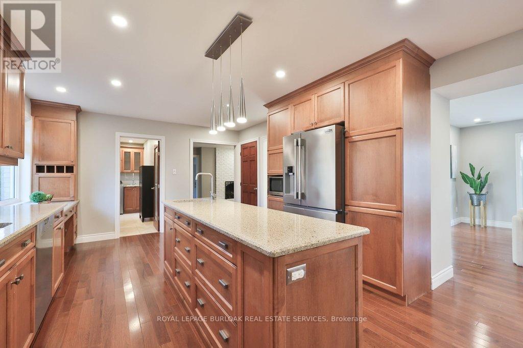 4240 Dunvegan Road, Burlington, Ontario  L7L 1P8 - Photo 15 - W12683048