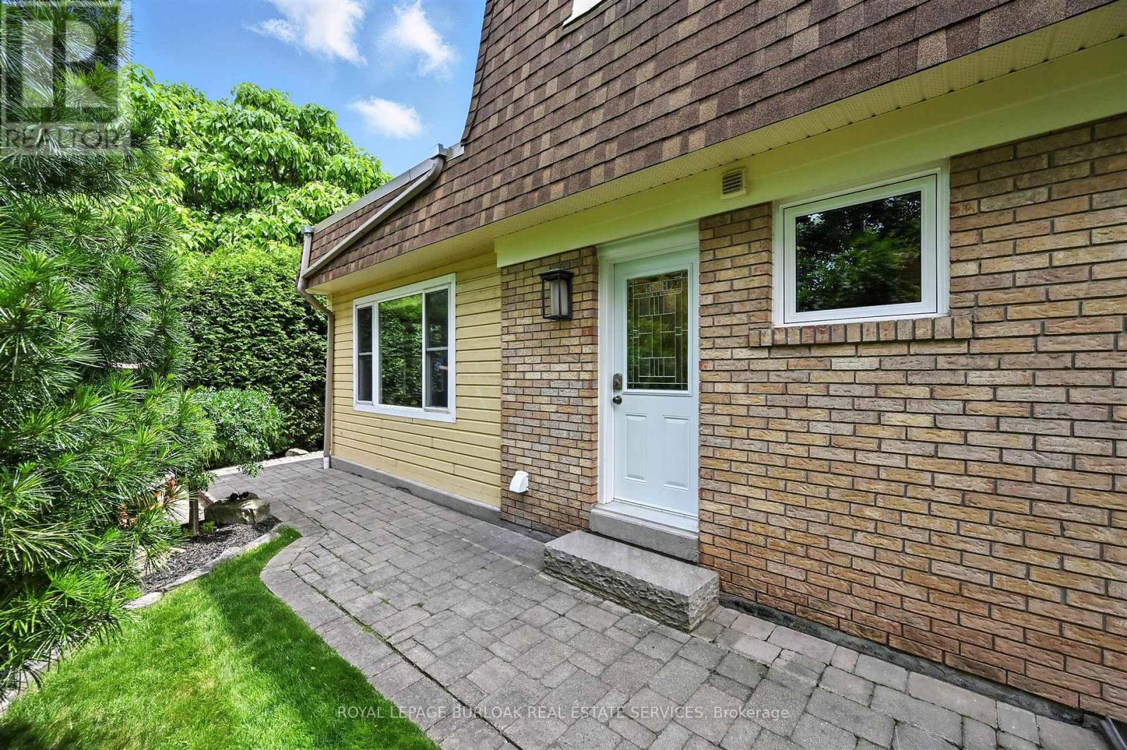 4240 Dunvegan Road, Burlington, Ontario  L7L 1P8 - Photo 36 - W12683048