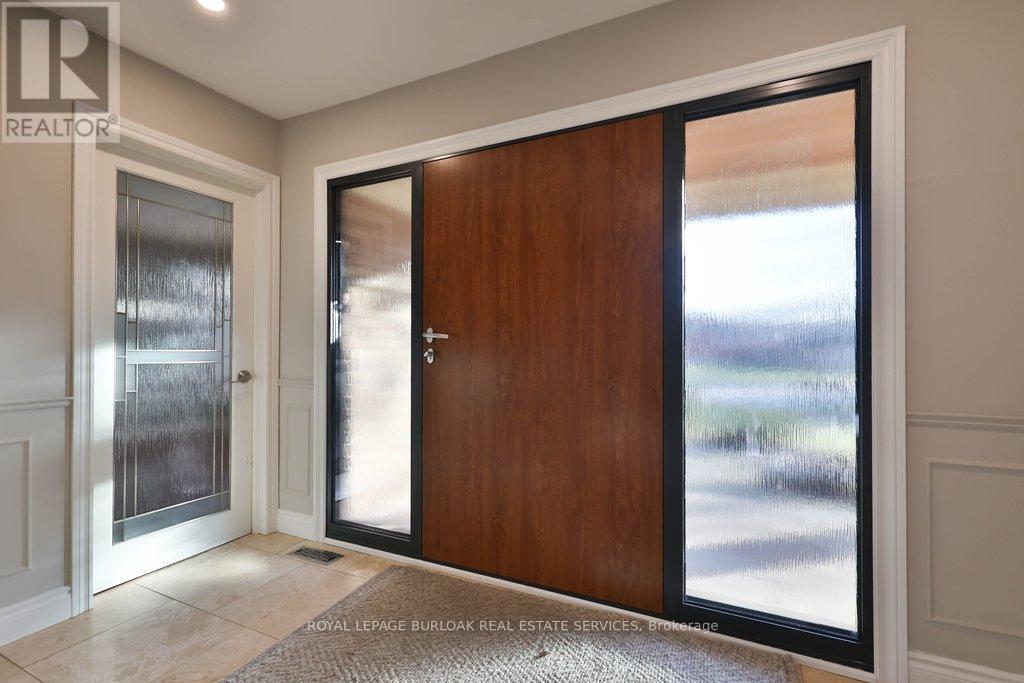 4240 Dunvegan Road, Burlington, Ontario  L7L 1P8 - Photo 8 - W12683048