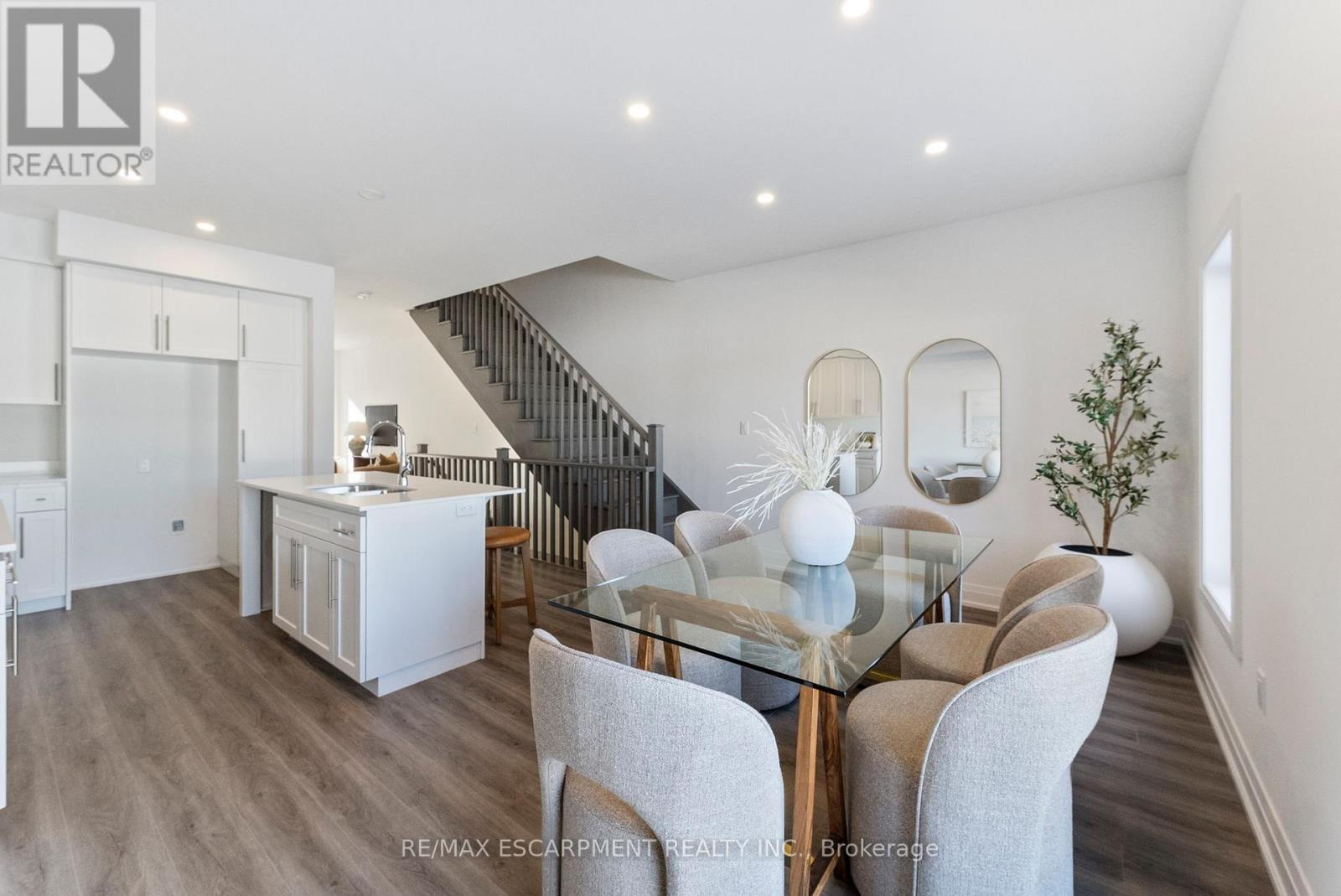 14 Clear Valley Lane, Hamilton, Ontario  L0R 1W0 - Photo 10 - X12683044