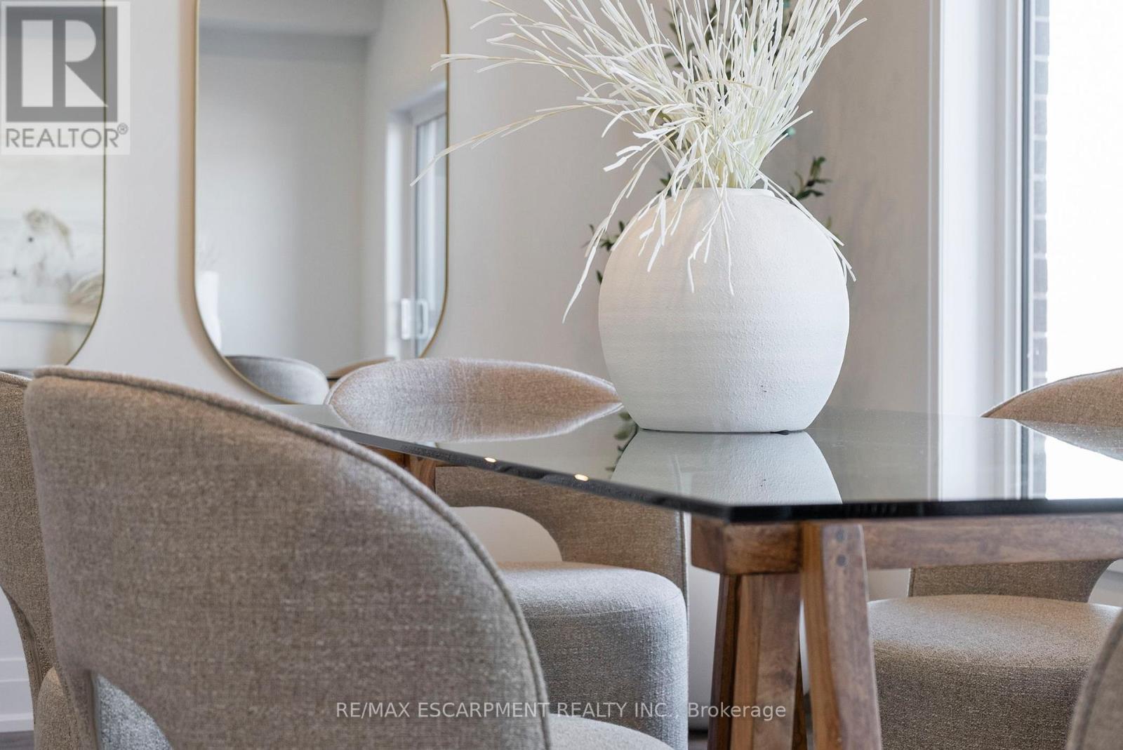 14 Clear Valley Lane, Hamilton, Ontario  L0R 1W0 - Photo 12 - X12683044