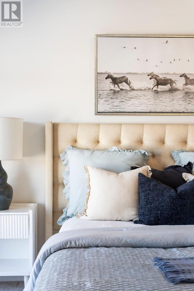 14 Clear Valley Lane, Hamilton, Ontario  L0R 1W0 - Photo 30 - X12683044