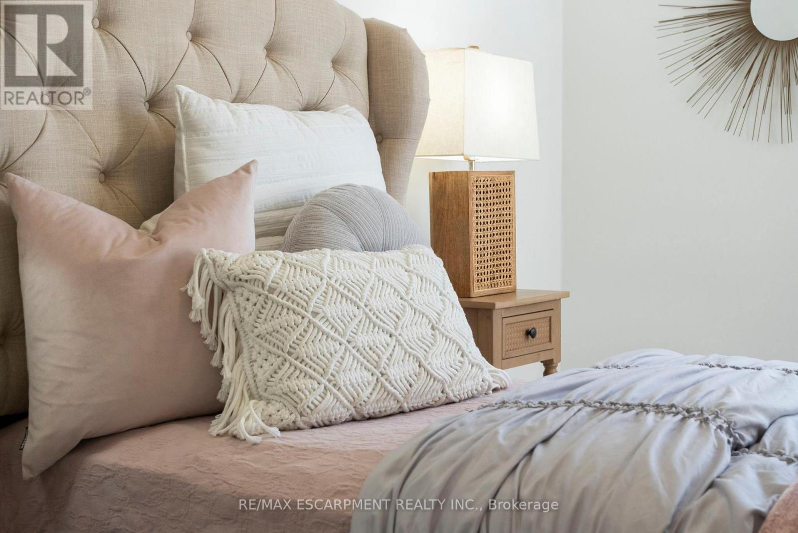 14 Clear Valley Lane, Hamilton, Ontario  L0R 1W0 - Photo 39 - X12683044