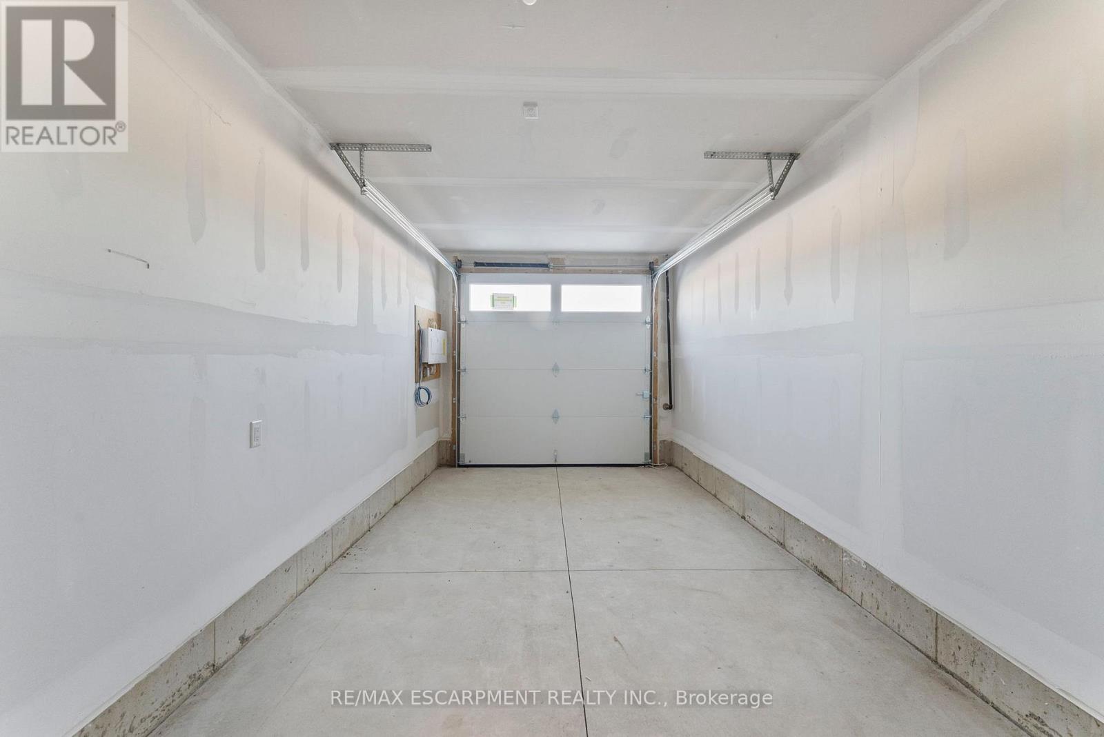 14 Clear Valley Lane, Hamilton, Ontario  L0R 1W0 - Photo 46 - X12683044