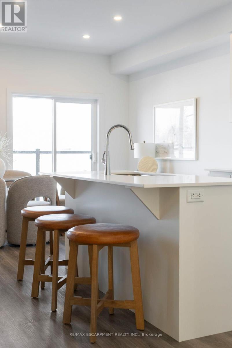 14 Clear Valley Lane, Hamilton, Ontario  L0R 1W0 - Photo 5 - X12683044