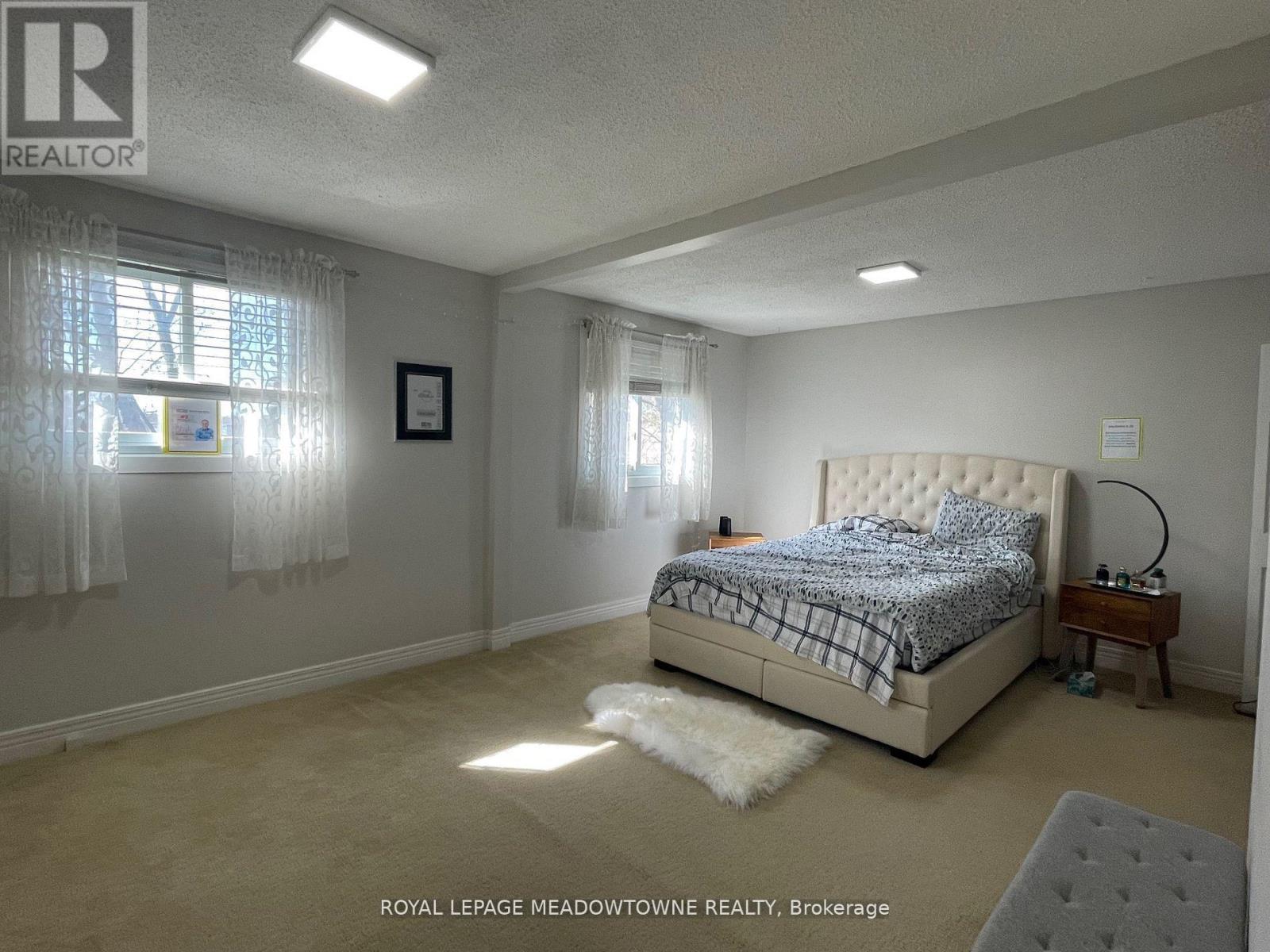 7010 Bonnie Street, Niagara Falls, Ontario  L2G 7L1 - Photo 9 - X12683050