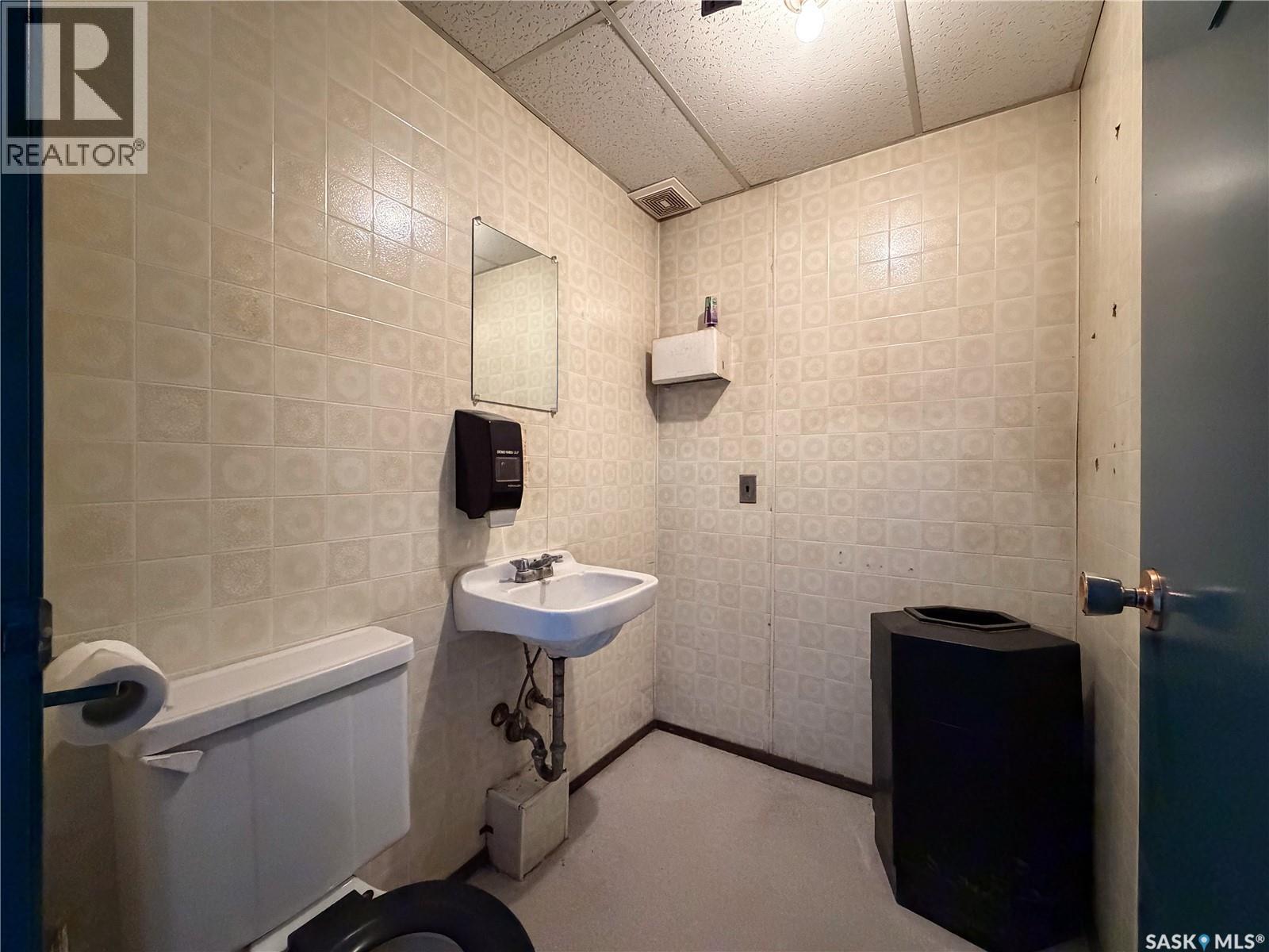 870 3rd Avenue W, Shaunavon, Saskatchewan  S0N 2M0 - Photo 15 - SK026499