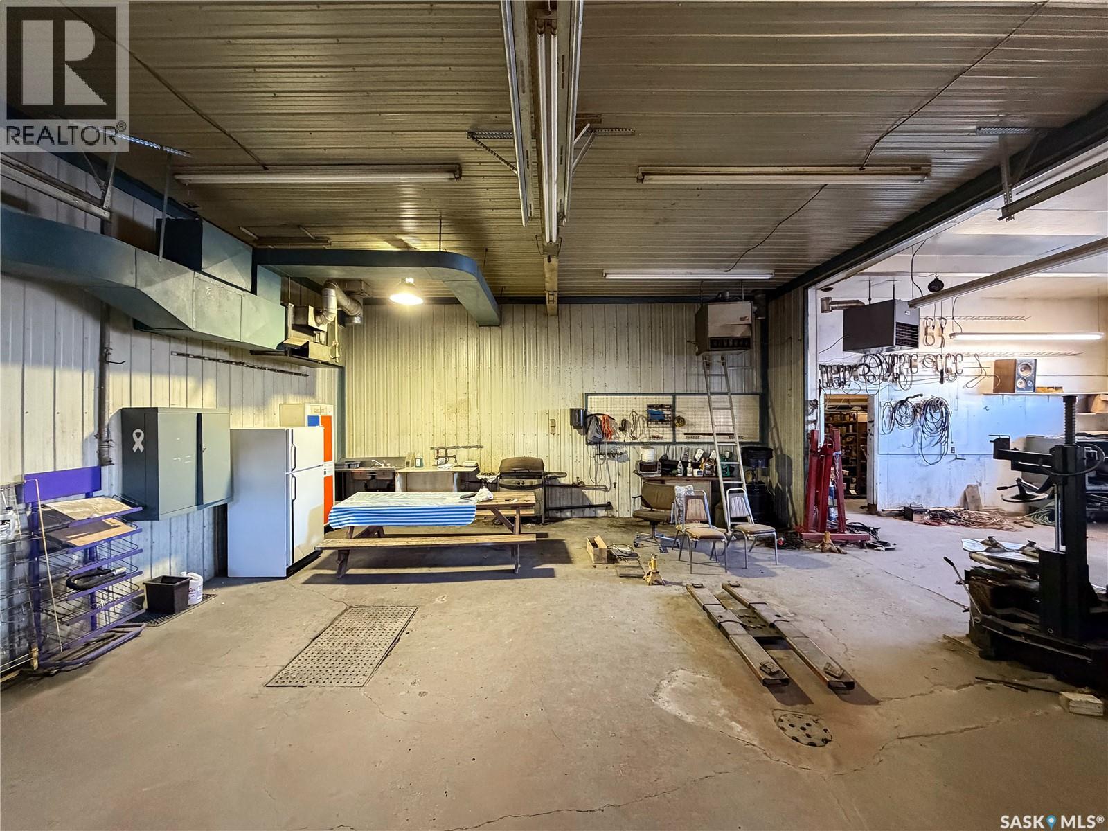 870 3rd Avenue W, Shaunavon, Saskatchewan  S0N 2M0 - Photo 24 - SK026499