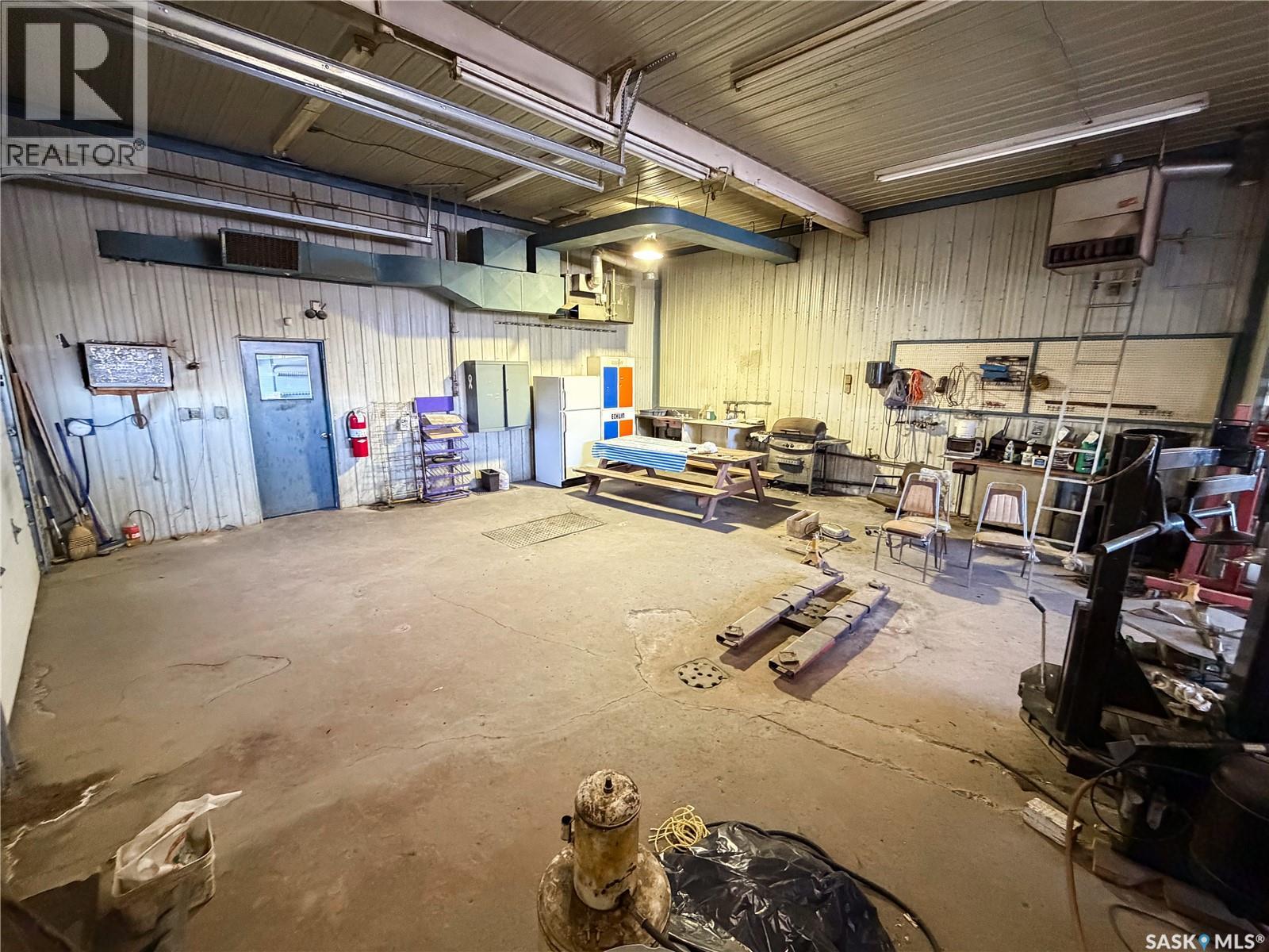 870 3rd Avenue W, Shaunavon, Saskatchewan  S0N 2M0 - Photo 25 - SK026499