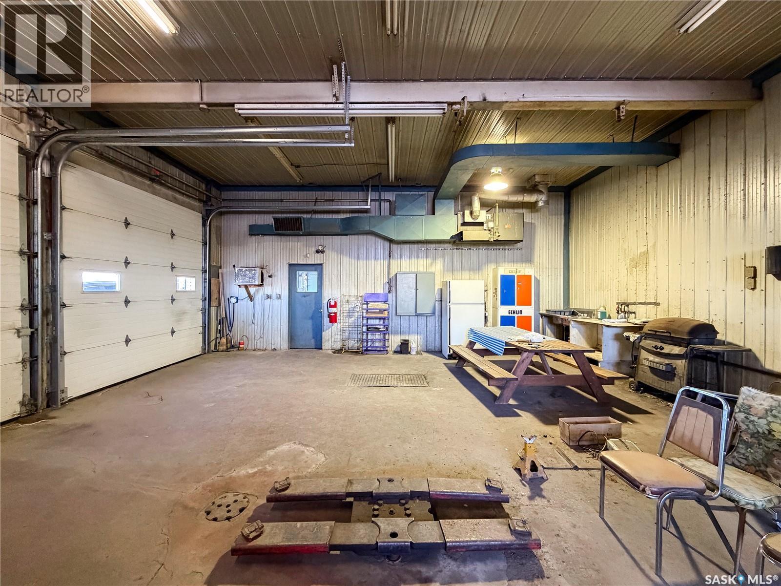 870 3rd Avenue W, Shaunavon, Saskatchewan  S0N 2M0 - Photo 26 - SK026499