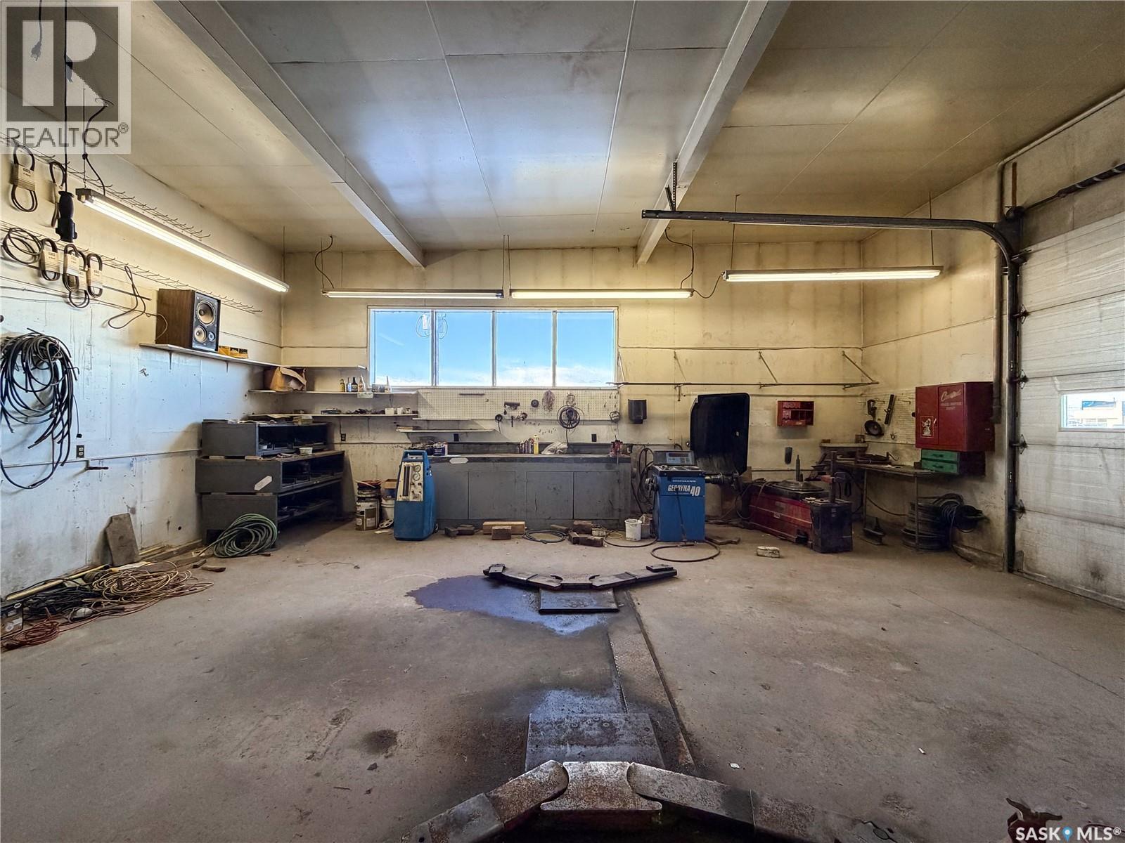 870 3rd Avenue W, Shaunavon, Saskatchewan  S0N 2M0 - Photo 27 - SK026499