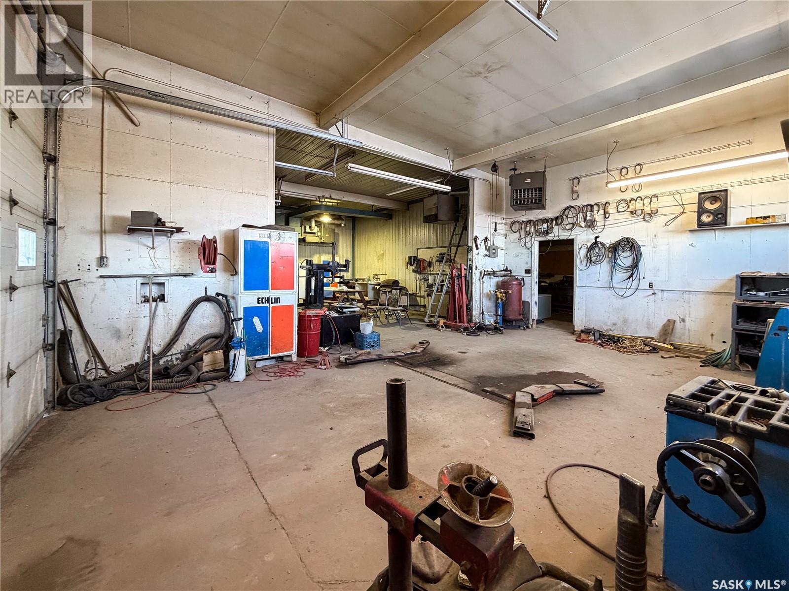 870 3rd Avenue W, Shaunavon, Saskatchewan  S0N 2M0 - Photo 29 - SK026499