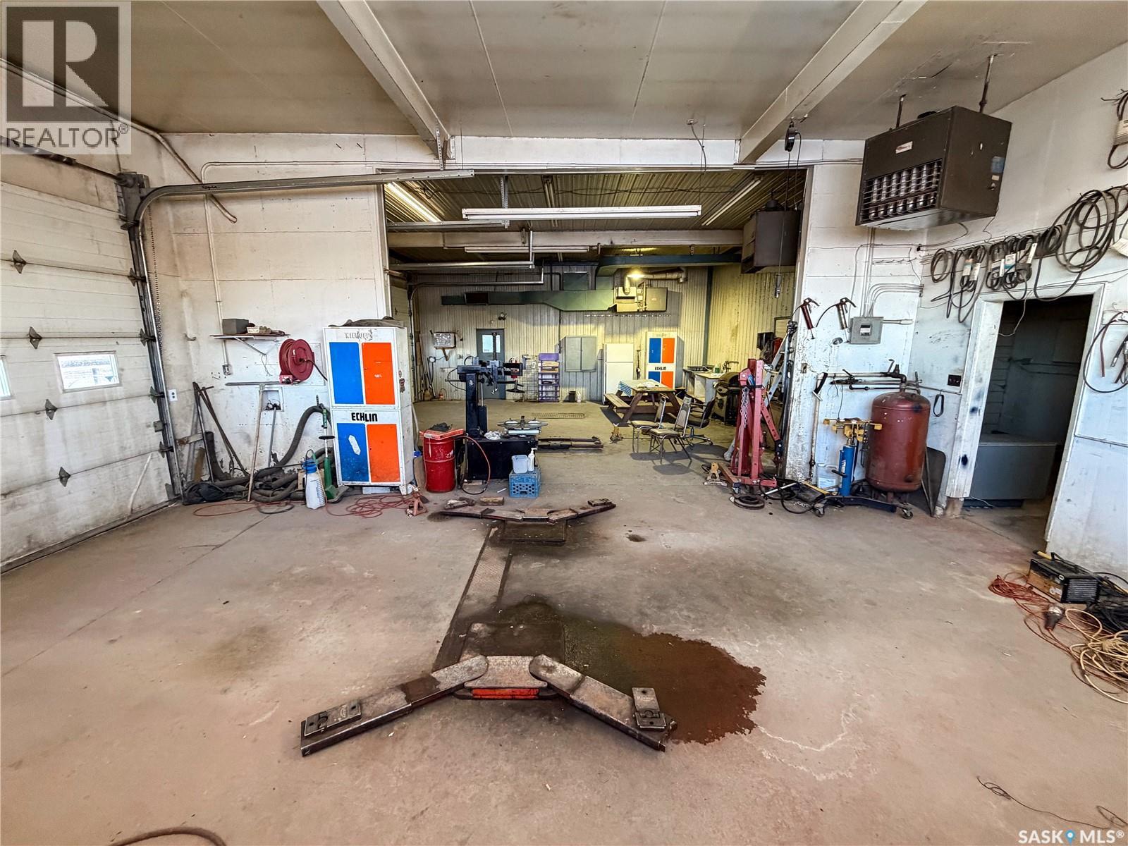 870 3rd Avenue W, Shaunavon, Saskatchewan  S0N 2M0 - Photo 30 - SK026499