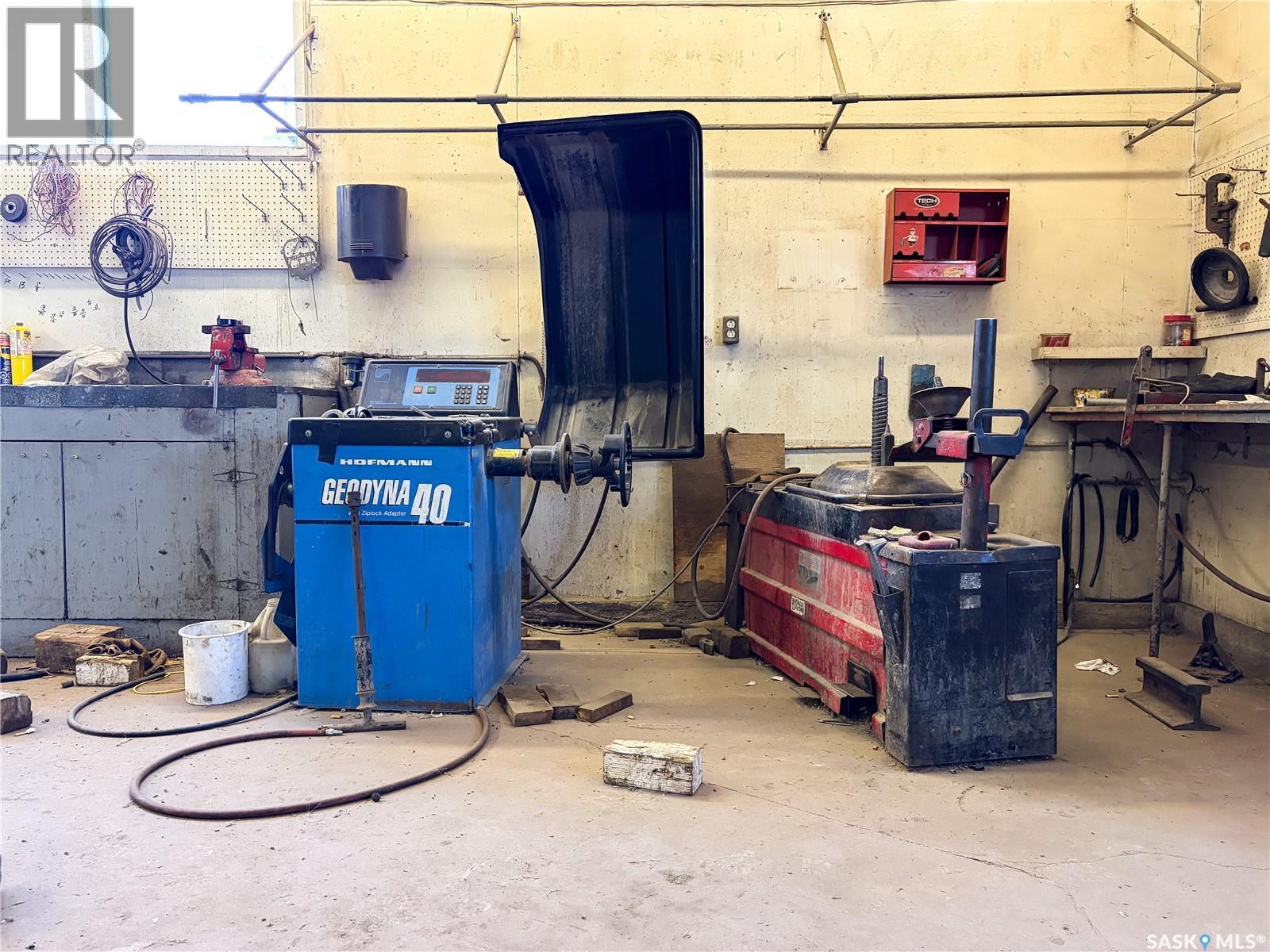 870 3rd Avenue W, Shaunavon, Saskatchewan  S0N 2M0 - Photo 34 - SK026499