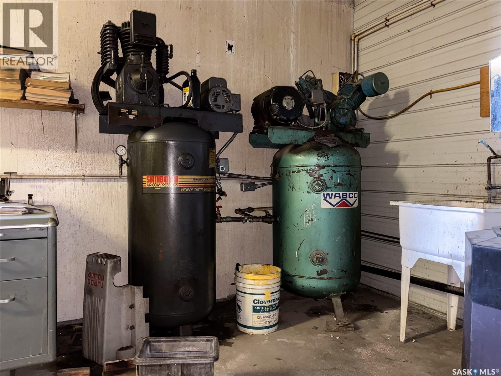 870 3rd Avenue W, Shaunavon, Saskatchewan  S0N 2M0 - Photo 37 - SK026499