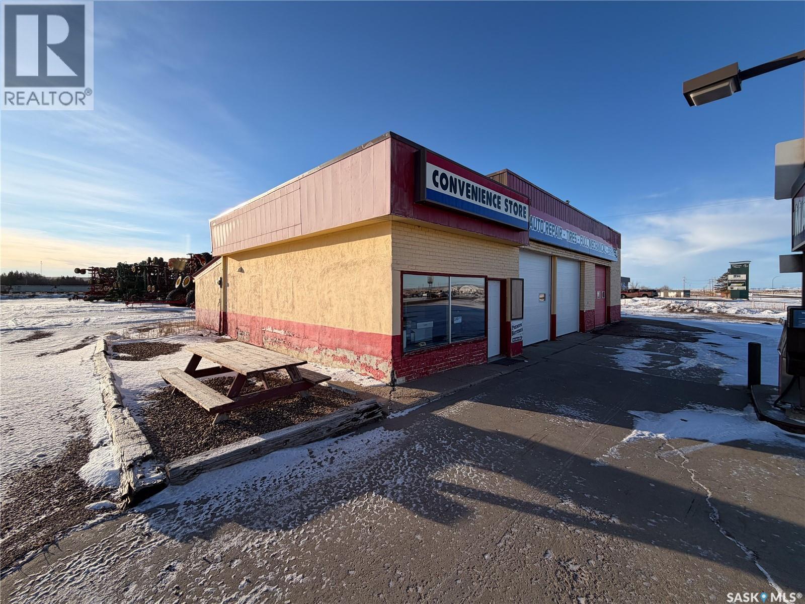 870 3rd Avenue W, Shaunavon, Saskatchewan  S0N 2M0 - Photo 4 - SK026499