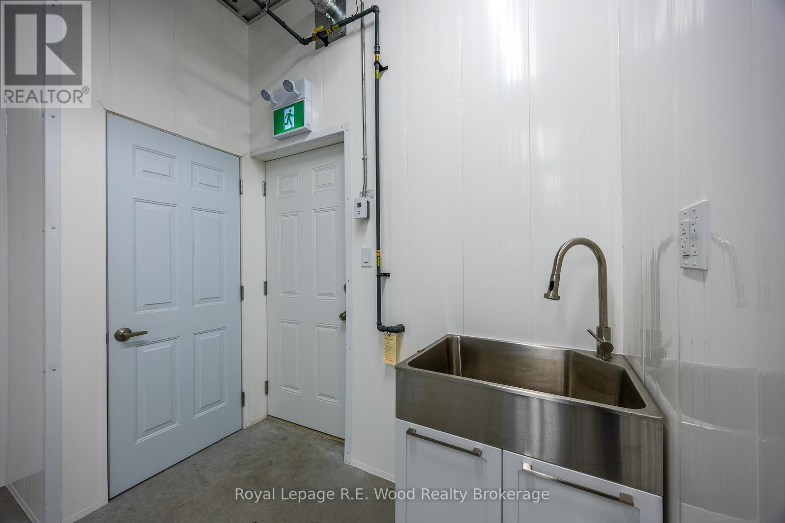 20 Cat Alley, Tillsonburg, Ontario  N4G 0C8 - Photo 3 - X12683072