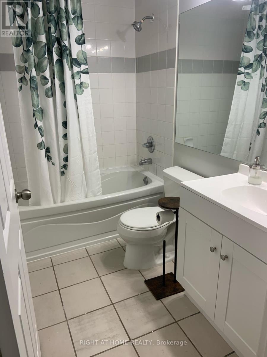 208 - 3504 Hurontario Street, Mississauga, Ontario  L5B 0B9 - Photo 22 - W12508626