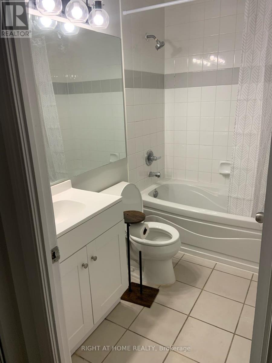 208 - 3504 Hurontario Street, Mississauga, Ontario  L5B 0B9 - Photo 21 - W12508626